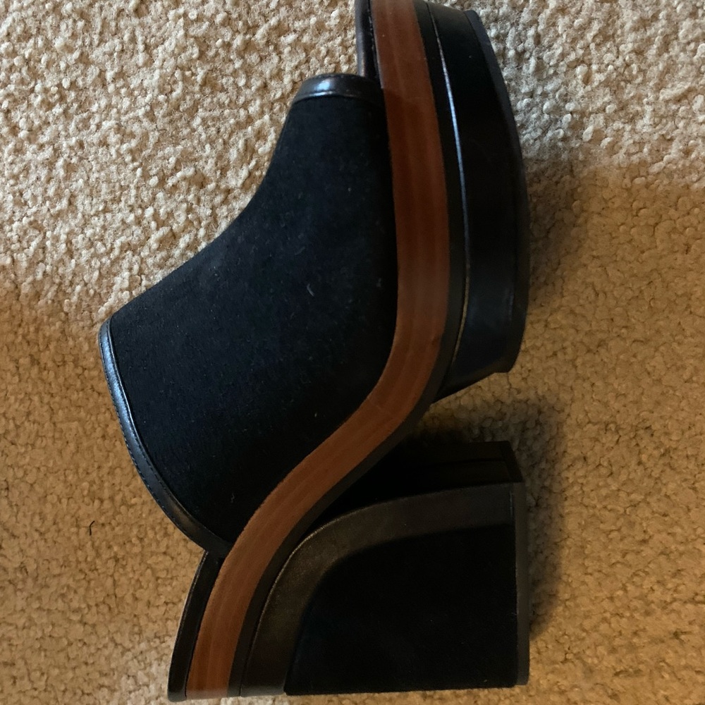 Botkier clogs